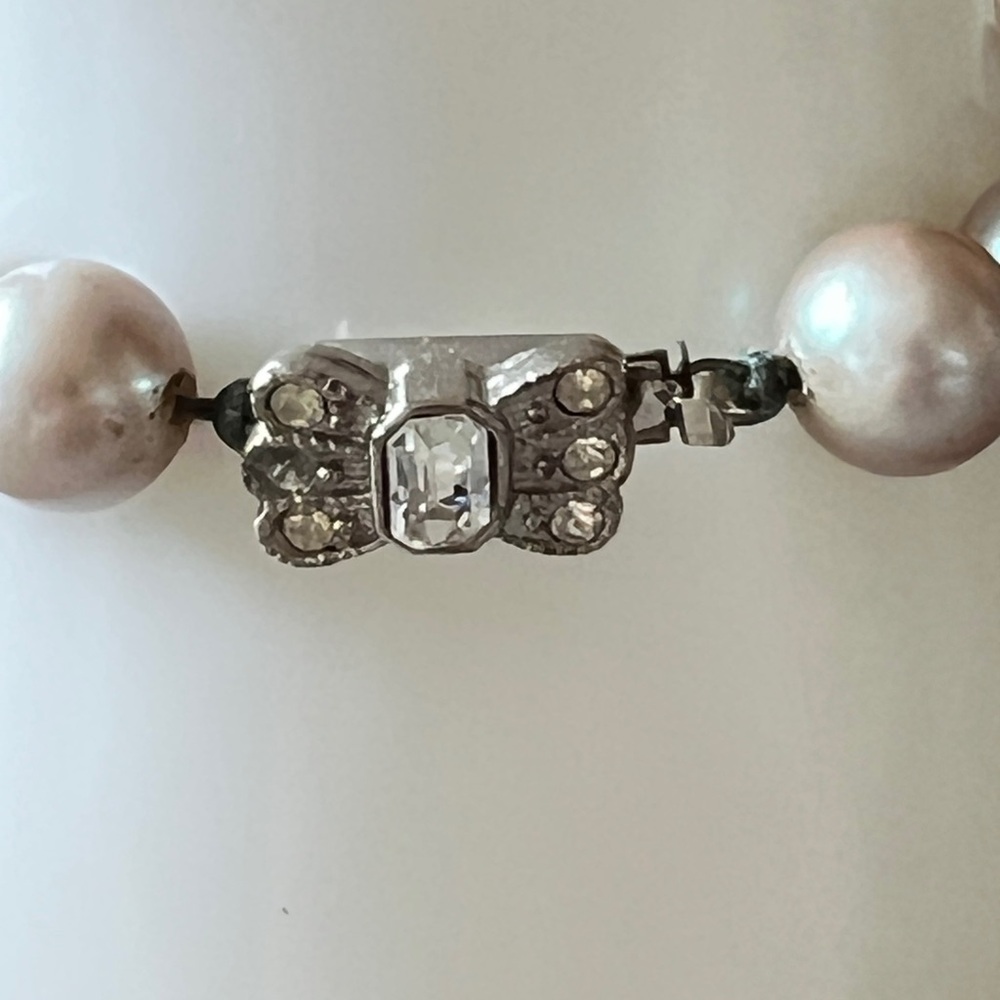 50s Classic Cream Pearl with Rhinestone Clasp Bracelet - Picture 6 of 9
